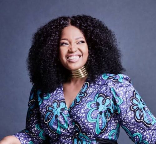 Ntokozo Mbambo – With Lifted Hands