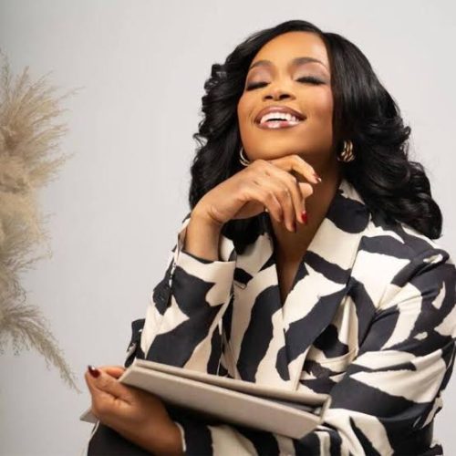 Sandra Mbuyi – Jericho Eko Kueya